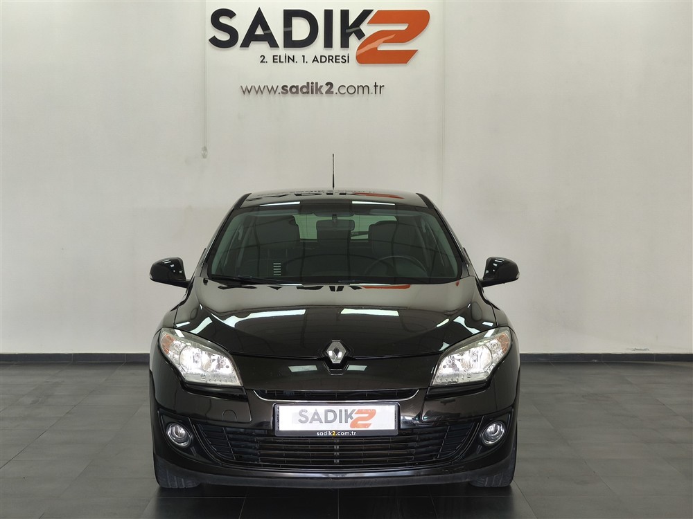 2012 RENAULT MEGANE III HB EXTREME 1.5 DCI 90 BG